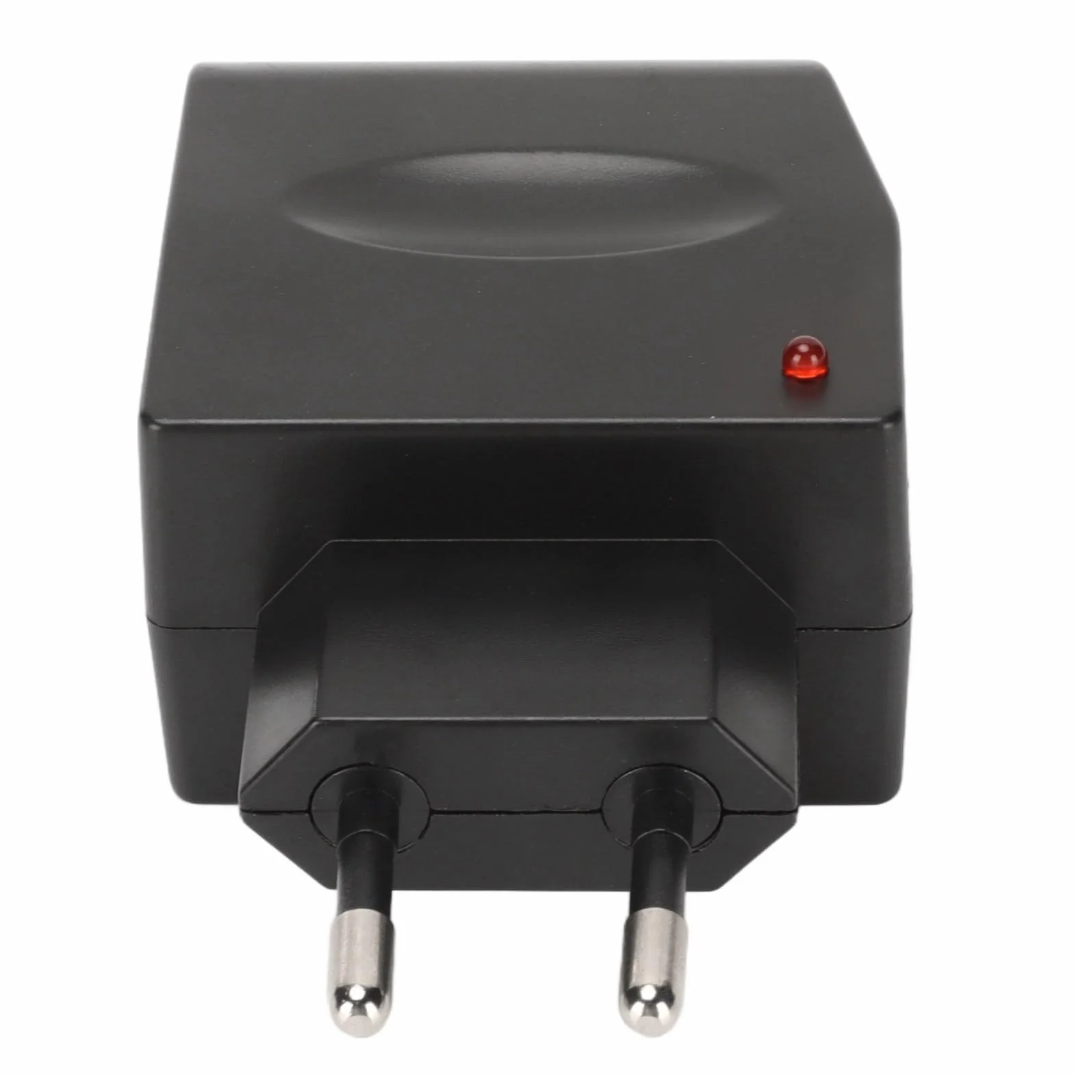 Adapter do Zasilacza AC na DC 12V Konwerter Wtyczki ściennej z Gniazdem Zapalniczki i Wskaźnikiem ładowania LED, do Elektroniki w Małym Samochodzie (Wtyczka UE)